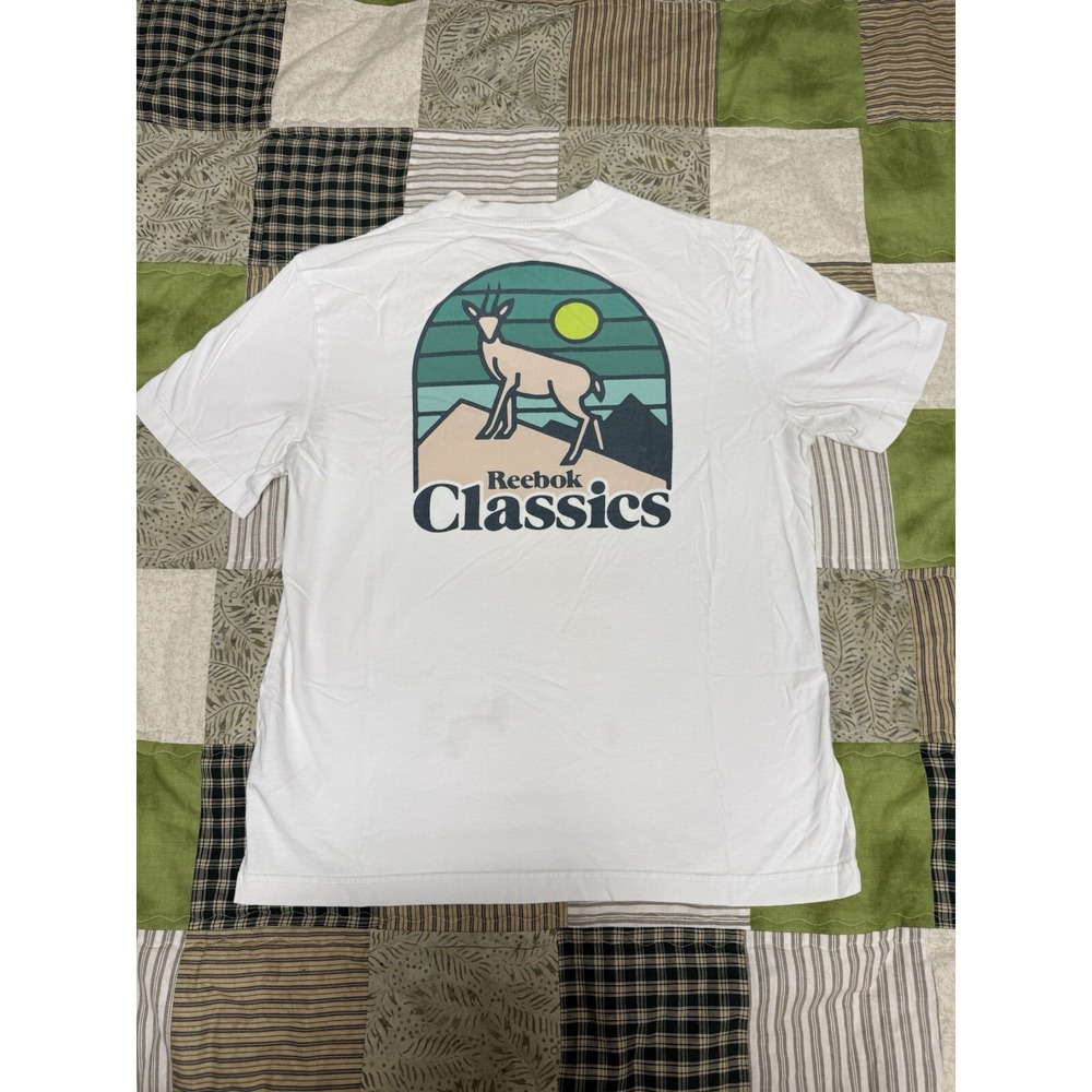 Reebok Men's Classics Outdoor Amusement White T-Shirt Size Medium Mountain Deer